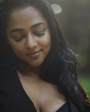 Santhy Balachandran Instagram - 🍀 

Photographs by @sajnasivan