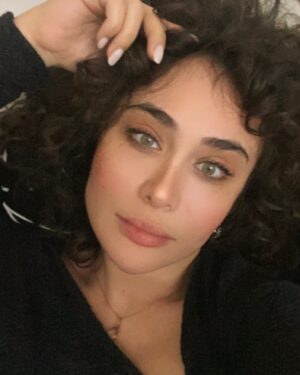 Sanura Jafarova Instagram - Her baxdiginiz xeyir✨
