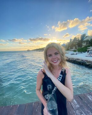 Saoirse-Monica Jackson Instagram - OH DOWN IN MEXICO 🇲🇽 💜