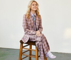 Saoirse-Monica Jackson Instagram - What an honour it was to sit down with @vanityfair to chat all things Derry Girls & beyond. Season 3 is out now on @netflix in the states, I hope all our Derry Girls across the pond are as buzzing as I am 🥰💚🇺🇸🌎

Read now via link in Bio ♥️ 

Styling: @mrfabioimmediato 
Make-up: @amanda.grossman 
Hair: @davidebarbieri_ 
Photographer: @joshshinner