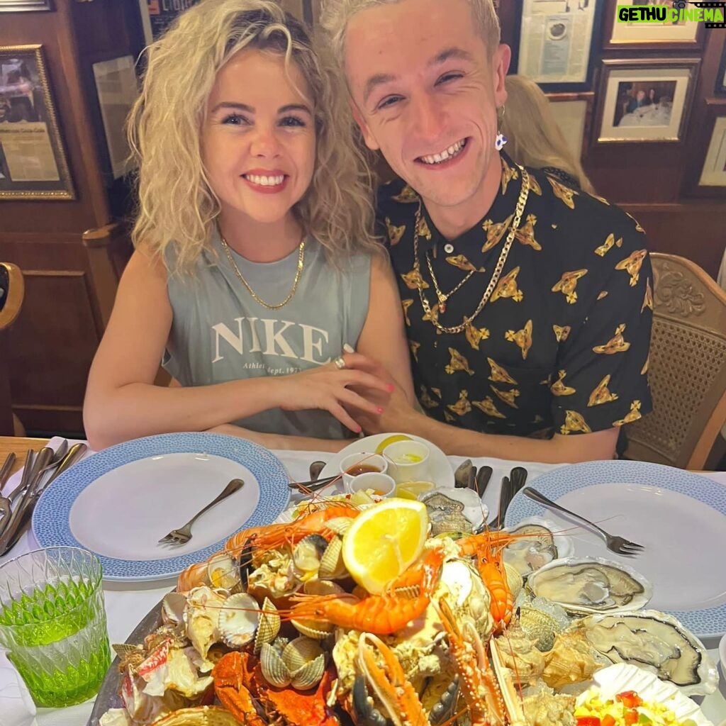 Saoirse-Monica Jackson Instagram - The most Gorgeous time away with my favourite person 💗🦐🦪☀️💋 @denissulta