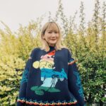 Saori Instagram - 差別はなくなる方がいいし、環境汚染なんてしたくないし、動物は幸せでいてほしい。 そう思っていても、知らないうちにそれらに加担してしまっていることは多い。 例えば食べているもの、選んだ家具や服が作られるシステムや、その理念を知らないときに。 ステラマッカートニーの服に袖を通した時、「無駄を削減することに力を入れている」と説明して貰った。 レザー、ファー、ダウンを含め、服を作るときに無駄な殺生を行わないことや、資源を採取しすぎないこと、作りすぎないことを気をつけていること。 ステラの服を着るときはいつもそのことを思う。 流行とは関係なく、大事に長く着たい。 In addition to eliminating discrimination, we must focus on protecting our environment, our world, and the animals that live in it. Even though most of us are aware of this, we are complacent in so many ways. We don't seek out the truth behind the products we buy, the food we eat, and the clothes we wear. When I wore Stella McCartney's clothes for the first time, I was told that their goal is to reduce waste and make clothing that is cruelty free. They do not harm animals by using leather, fur, or down. There is no excessive waste, and they do not overproduce their products. Every time I slip into Stella's clothes, I am reminded of this. I want to wear them for a long time, regardless of what's trendy or in fashion. I want to be responsible and reuse. #stellamccartney #home #おうちが春