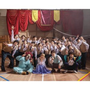 Saori Instagram - 新曲「Habit」のMVダンサーチーム！

分刻みの香盤表を、
笑いながら一つ一つ撮っていきました。

朝から晩まで楽しかったな！
みんなありがとう〜🕺

#SEKAINOOWARI
#Habit
#xxxHOLiC
#Dance
#powerpuffboys