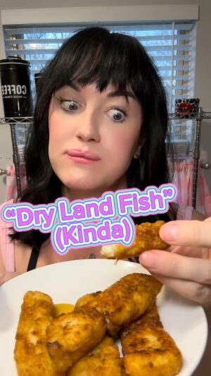 Sara Andrews Instagram - I didn’t have no fish grease like Dolly suggested, so it ain’t technically “dry land fish”. But you get the point.