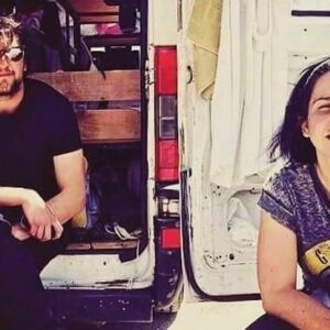 Sara Norte Instagram - Hoje fazemos 8 anos de namoro!
Uma história que começou nos bastidores de uma rodagem em Seia.
Quando olho para trás ,vejo o quão especial tem sido este caminho a dois.
Não acredito em relações perfeitas  e a nossa passou por grandes provações ,mas estamos aqui ,mais fortes que nunca e prontos para continuarmos a ser namorados ,mas mais importante:sermos companheiros de Vida.
Agradeço todos os dias por te ter a meu lado e por nunca teres desistido de mim mesmo quando era o mais fácil.
Se há coisa que valorizo é a Lealdade e o Amor que me mostras todos os dias.

Temos personalidades completamente distintas ,sendo tu muito mais racional do que eu,mas sinto mesmo que nos completamos.Somos o equilíbrio um do outro.

Tenho muito orgulho do “meu Homem” e de dia para dia sinto que crescemos juntos e que te Amo cada vez mais.
Parabéns a nós “  Dingo “!

(Postei as fotos que tirámos ainda éramos amigos apesar de já te querer dar uma trinca e a última é de como gostava que fossemos daqui a alguns anos.Sempre unidos❤️)