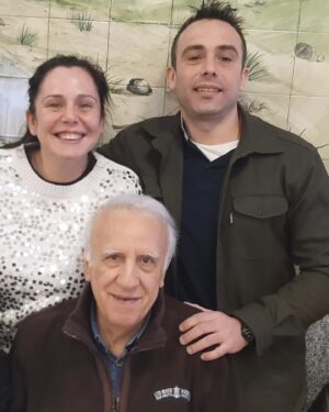 Sara Norte Instagram - Hoje o meu Avô faz 83 anos!
Parabéns!
Se há pessoa que admiro é o meu Avô.
Não conheço pessoa com melhor coração e sou eternamente agradecida por tudo aquilo que sempre fizeste por mim.
Já chorámos,já rimos,já ultrapassámos coisas que nunca pensámos ultrapassar…e sempre juntos!
Amo-te Avô!