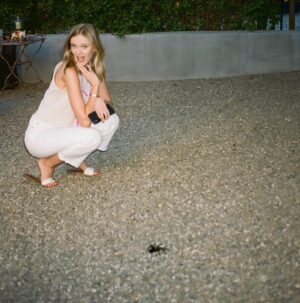Sara Paxton Instagram - 😱🕷
