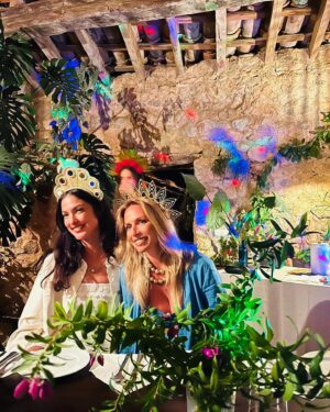 Sara Salgado Instagram - Mallorca with the best - Part III ♥️💃🏻🥂
Good energy attracts good people⚡️
Thank you all my friends that made this trip unforgettable ♥️ #ladespedida #nadatemam