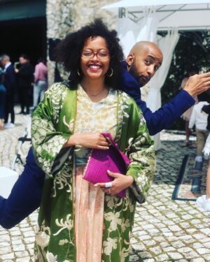 Sara Tavares Instagram - Dia de Amor 🤍#casamento Nha Code  @ju_dythe e @andrepacheco93 la atrás meu cromo amado mano @brunomiguellimac  styling @paulopascoal_