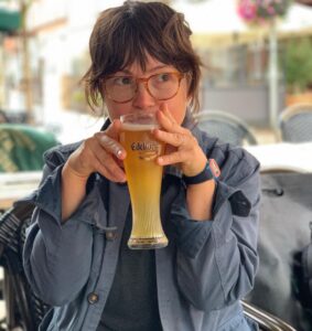 Actress Sara Watkins HD Instagram Photos and Wallpapers May 2022