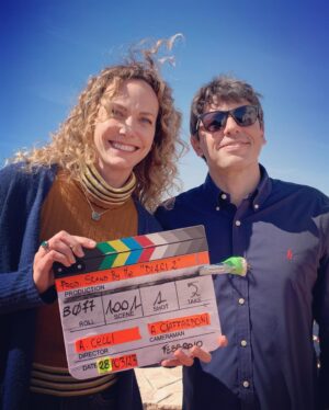 Sara Zanier Instagram - •• dopo il grande successo della prima stagione, siamo tornati con la seconda di #di4ri da oggi su @netflixit 💙🎬🎥 😍 ho un figlio adolescente 😱🥰•• 
@standbyme.tv 
#serie #serieteen #di4ri #2
