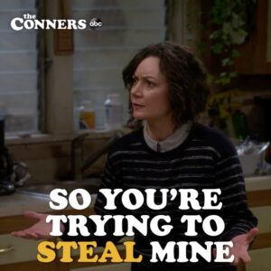 Sara Gilbert Instagram - Life may not be usual but this is. Classic Darlene and Becky tonight on #TheConners.