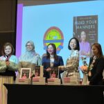Sara Jane Ho Instagram - What a dream to do a book signing and talk on business etiquette (cheekily named “Mind Your Business”) in Kuala Lumpur! Blown away by how many here are fans of the show and one BIG thank you to THE amazing Lovy Beh @yenshan and my HBS friend @crazeeanimal for supporting my book and flawlessly organising everything from top to toe - so thoughtfully and professionally 🙌❤️
