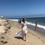 Sara Malakul Lane Instagram - 7/19/2018 🌊🏝☀️❤️ #rockybarnesxcleobella