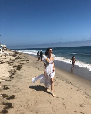 Sara Malakul Lane Instagram - 7/19/2018 🌊🏝☀️❤️ #rockybarnesxcleobella