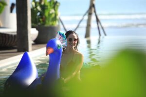 Sara Malakul Lane Instagram - Life is good 🌴🏖 @nokubeachhouse
