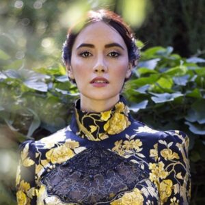 Sara Malakul Lane Instagram - #upclose #vintageversace