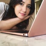 Sara Malakul Lane Instagram - 🤓 🤓 🤓 #monday