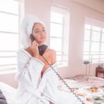 Sara Malakul Lane Instagram - Breakfast in bed ? 😘 📷 @zippyzipeng