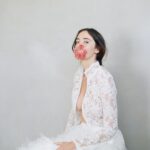 Sara Malakul Lane Instagram - 📷 by @elizabethmessina 🌺by @tulipinadesign