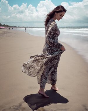 Sara Malakul Lane Instagram - @poupettestbarth #poupettestbarth #alwaysthesun 📷 by @doradodenise @dedostudio ☀️ 🌊