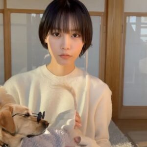 Sara Minami Instagram - 今年も愛すべきしっぽと共に健やかに過ごす。

一日も早く皆さまに穏やかな日常が戻りますように。