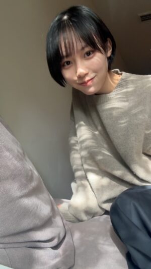 Sara Minami Instagram - 木漏れ日遊び。