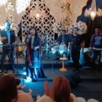 Sara Raza Khan Instagram - Another Beautiful Family and Another Lovely Musical Get together 💕 Grand Mughalai Theme, amazing response over all genres by Audience and every detail was just perfect💯 it was a treat to share our Music with you all 💕 #sararazakhanlive #sararazakhan #bliss #music #bollywood #lollywood #pakistanicelebrities #sara