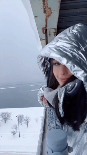 Sarah Bonito Instagram - Part 1: My favourite train journey ❤︎
#otaru #小樽