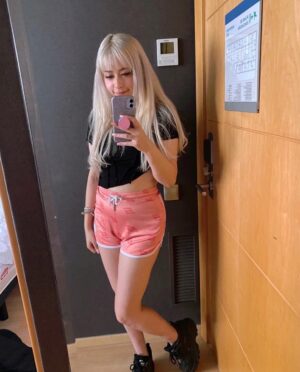 Sarah Bonito Instagram - ♡