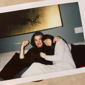 Sarah Butler Instagram - It’s Valentine’s Day and I love someone, so I thought it was a good opportunity to tell you that we got engaged a little while ago and the next day a bird pooped on me at the beach, so I feel like it was meant to be. ... Having a bird poop on you is a good omen, no? 😂 #love #valentinesday2021 #engaged #engagementring #solitairering