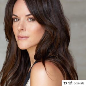 Sarah Butler Instagram - Got new shots of my head. Thanks @danapatrickphoto @laurengottmakeup and @pixelsla !! 😘 #headshot #actor #Hollywood #danapatrickphotography @danielhoffagency @alignedtalentgroup