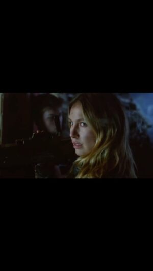 Sarah Carter Instagram - Sending love to Falling Skies fans and fam… 

Such great memories. 

Maggie ♥️