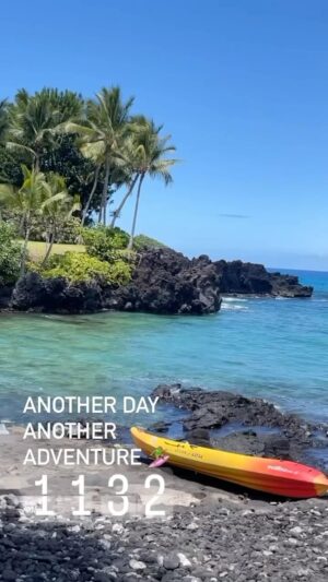 Sarah Dumont Instagram - Half way through the Hawaii Family vacation ♥️🔥🏝️
