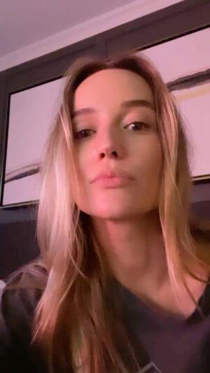 Sarah Dumont Instagram - daily dilemma.