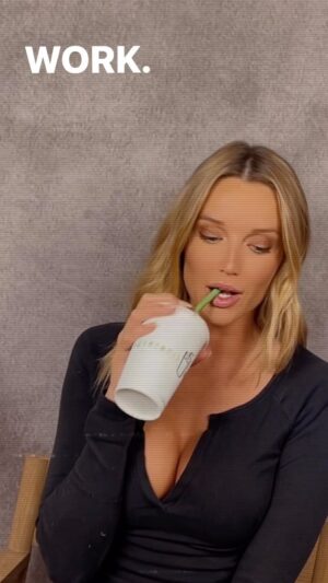 Sarah Dumont Instagram - #actorslife #shakeshackdiva
