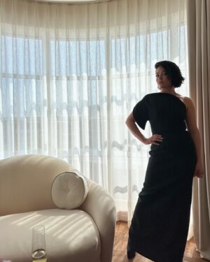 Sarah Greene Instagram - This will probably be the first of many @bafta posts. I do apologise but we f*ckin won!!!! Just really want to share the joy and glamour we felt before the event. Hosted by the wonderful @claridgeshotel in the most exquisite suite designed by the one and only @bosstudio They even made us a teeny tiny chocolate bafta, swipe to view. Cute and delicious. Thank you @claridgeshotel thank you @bafta thank you to my favourite couple @rossjbarrclinic and my sister @evabirthistle and to our photographer/Eva’s agent/my hero for making sure I didn’t fall off my ridiculously high heels @harrisondavies1 we missed you @saust1985 WE WON A BLOODY BAFTA