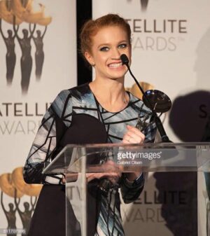 Sarah Hay Instagram - This just popped up in my photo album and I was reminded of this beautiful day. One of the happiest days of my life so far!@moirawalleybeckett ♥️ #fbf #makeart @satelliteawards styling @erykaclayton @christianmarc