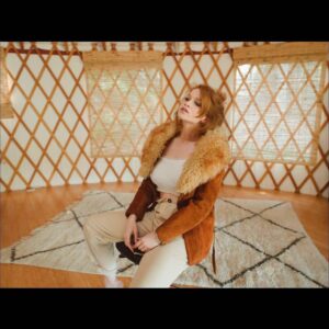 Sarah Hay Instagram - 🍁Seasonal depression but make it fashion🍁 😂 #holidays @pretties