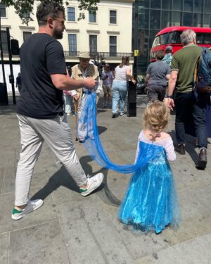 Sarah-Jane Mee Instagram - Took my foot off the gas for a week and it felt GOOD.

Taking time with my favourites for breakfast chats, lazy mornings hanging at home, perfecting plaits, not perfecting nail painting, Elsa dress up 24/7, fun in the garden sunshine, oh and watching our little legend Ted sing @rochestercathedral 🥰 @benray79 🥺
Heart full, head straight - back to work I go ❤️