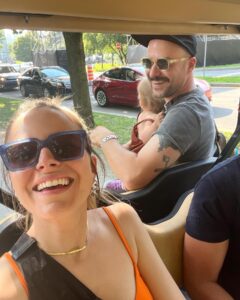 Sarah-Jeanne Labrosse Instagram - Moments Marcan 2023 🌚 👨🏼‍🦲👱🏼‍♀️👧🏻👦🏼👶🏻