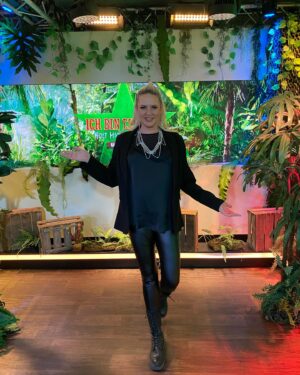 Sarah Knappik Instagram - Hat es euch gefallen? Mir hat es sehr viel Spaß gemacht ❤️ @ichbineinstar.rtl @itvstudiosgermany