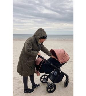 Sarah Knappik Instagram - Heute feiern wir meinen Geburtstag. Du bist mein schönstes Geburtstagsgeschenk ❤️Ich liebe dich, deine Mama ☀️und dein erster Urlaub heute an der Ostsee ❤️