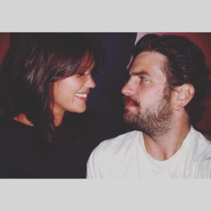Sarah Lancaster Instagram - 7 yrs ago today you first said hello. Thank goodness for mustached men & rock concerts. 👨🏻 ⚡️=👪