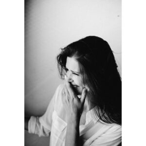 Sarah Lancaster Instagram - 📷 by @narcissusholmes