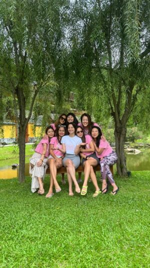 Sarah Lian Instagram - No one comes into your life by chance. People come into our lives when we need them to. Our paths crossed for a reason and I’m ever so grateful. 

Every single person here (plus a couple more) has had such an impact on my life and I couldn’t imagine celebrating the next chapter without this special 🐓🐓 weekend. 

#hennymoon