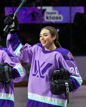 Sarah Nurse Instagram - just some hockey & things @nhl @thepwhlofficial