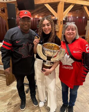 Sarah Nurse Instagram - winning a world championship was definitely on the bingo card 🎲🏆

📸 Matt Zambonin/lIHF   Andre Ringuette/IIHF