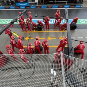 Sarah Nurse Instagram - i love a Canadian Grand Prix this time of year! F1 never disappoints, thank u @peroni_ca #PeroniNastroAzzurro #SaluteTifosi 🏎️