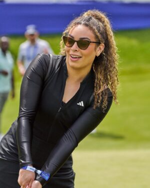 Sarah Nurse Instagram - annual golf girl weekend! always the best time at the @rbccanadianopen ⛳️ can’t wait until next year, tysm @rbc #RBCOlympians @avionrewards